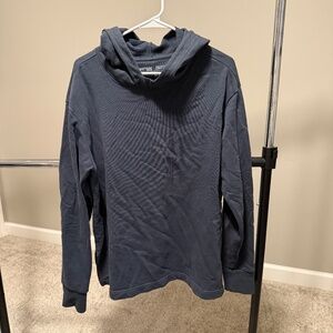 Navy blue Patagonia pullover